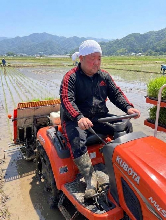 灼熱の田植えシーズン。